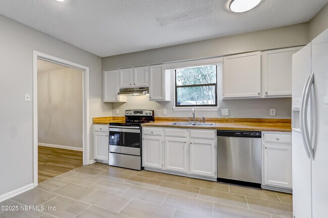 Building Photo - 5254 Percheron Ct
