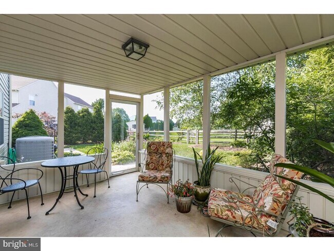 Building Photo - 202 Nelis Ct