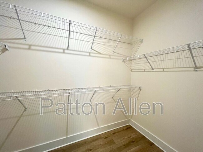 Building Photo - 117 N Christie Ct