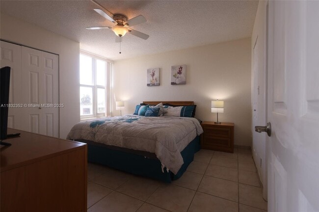 Building Photo - 1391 S Ocean Blvd