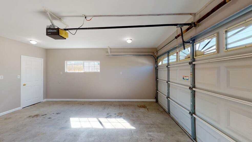 Building Photo - Charming & contemporary Concord home near BART