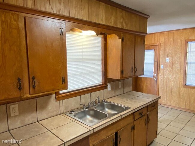Building Photo - 3 br, 2 bath House - 1770 Dorgan St