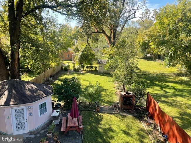 Building Photo - 610 Ritchie Ave