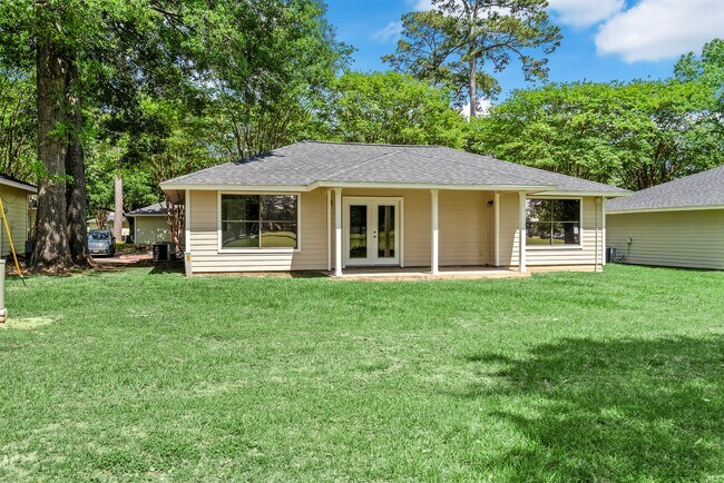 Building Photo - 3411 Balboa Cir