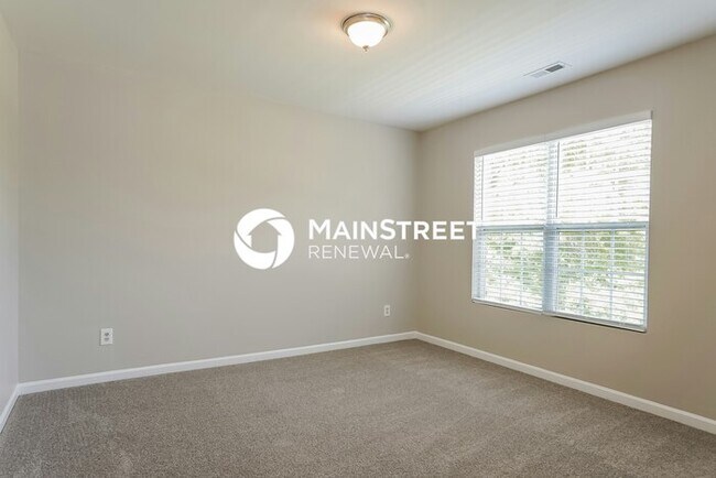 Building Photo - 3 Bedroom Pet-Friendly Home in Raleigh, NC with Main Street Renewal