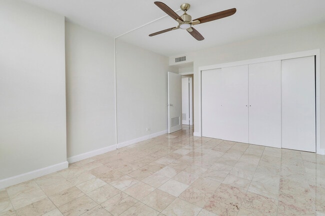 Building Photo - 2800 N Flagler Dr