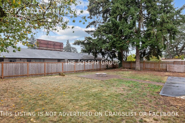 Building Photo - Beautifully updated 3 bed/2 bath in Lakewood!