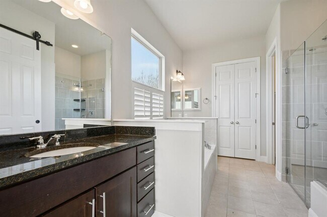 Building Photo - 22316 Verbena Pkwy