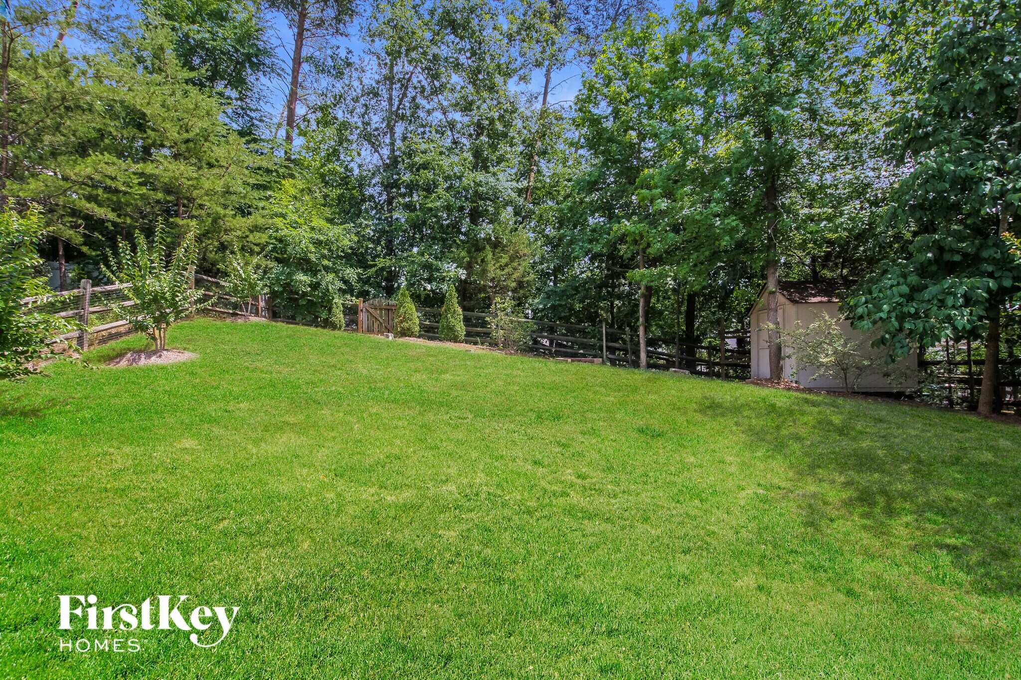 Building Photo - 1918 Sugarbush Dr