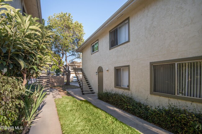 Building Photo - 2556 Spinnaker Ave