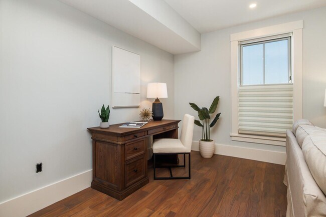 Building Photo - 50 Maplewood Ave