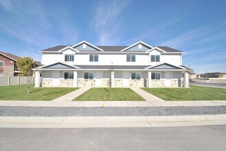 Building Photo - 315 N 2650 W