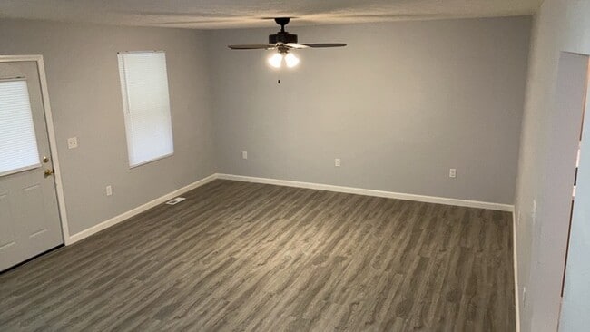 Building Photo - 2025 Culver Ave