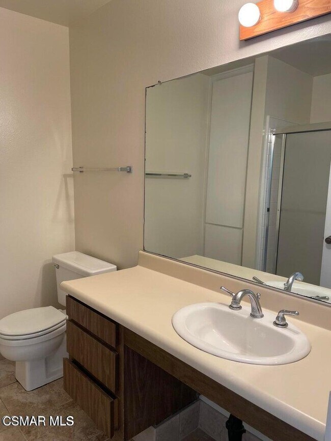 Building Photo - 286 Oak Leaf Dr