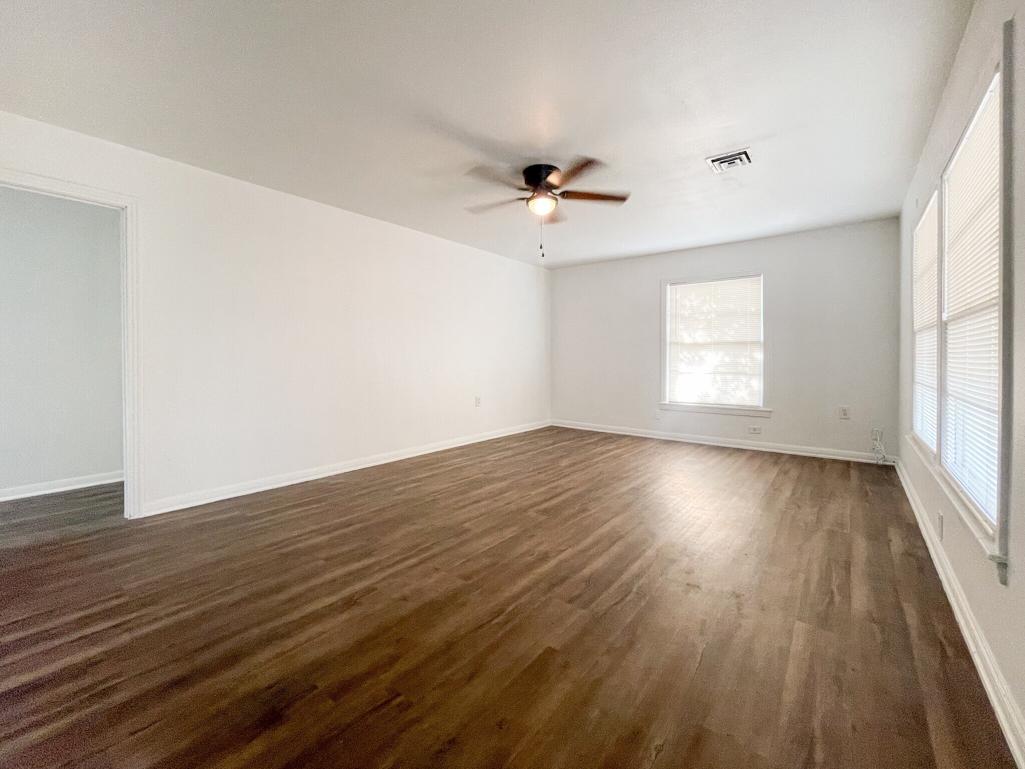 Building Photo - 3812 Pine Ave