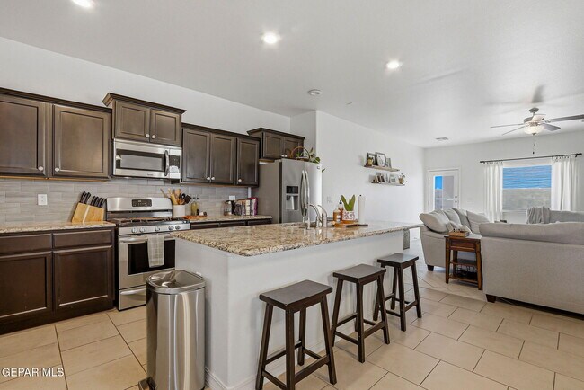 Building Photo - 7564 Wolf Creek Dr