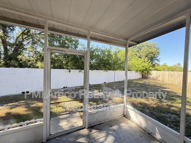 Building Photo - 12653 Longcrest Dr