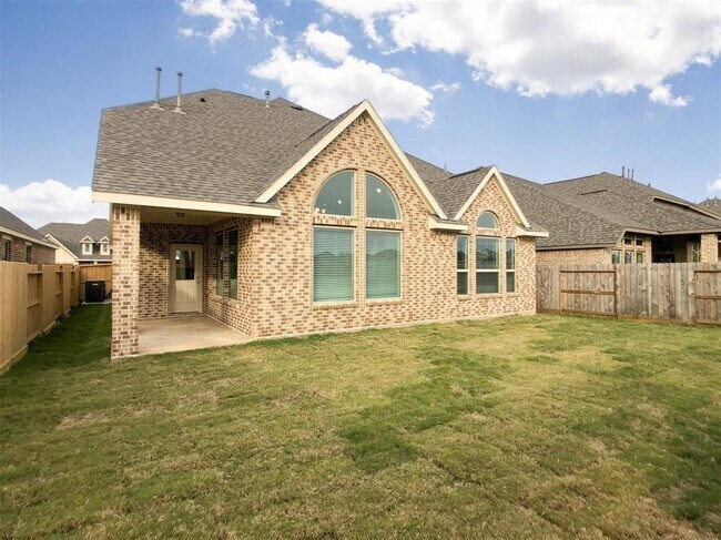 Building Photo - 24219 Via Vitani Dr