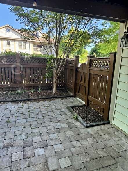 Private Patio - 6103 Essex House Sq