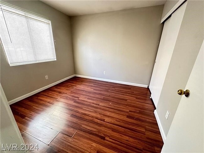 Building Photo - 1913 Poppy Hill St