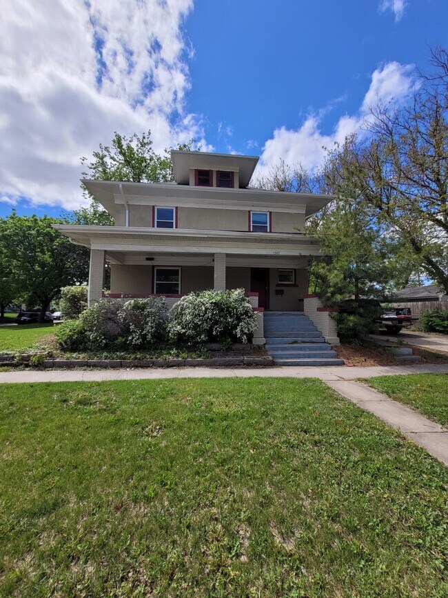 10x30 front porch - 1545 S 13th St