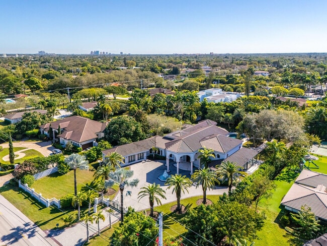 Building Photo - 10270 SW 58th St