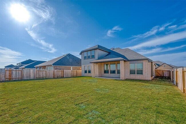 Building Photo - 2223 Rustboro Dr