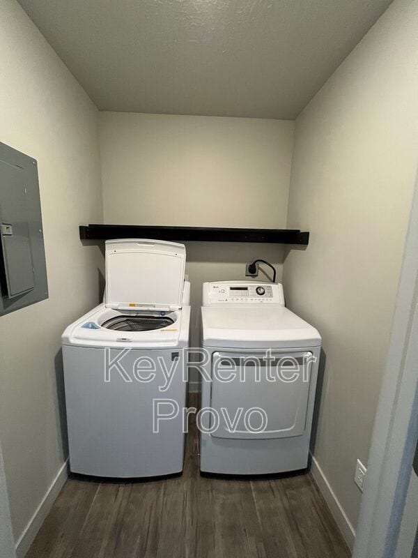Building Photo - 724 E 380 N