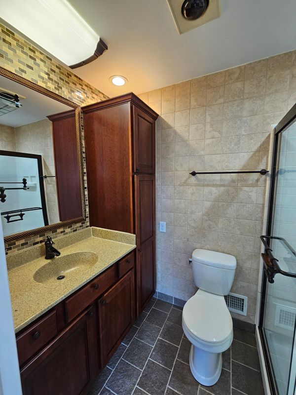 Building Photo - 65 Winged Foot Dr