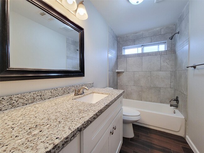 Building Photo - 5107 Prairie Creek Dr