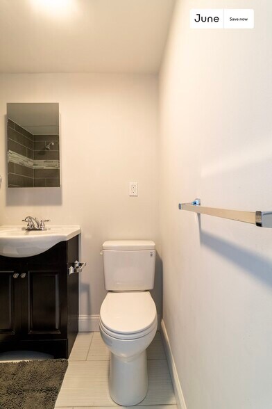 Building Photo - 102 Cross St