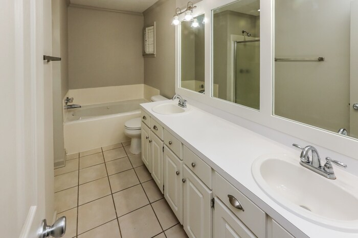 Building Photo - 144 Chestnut Dr