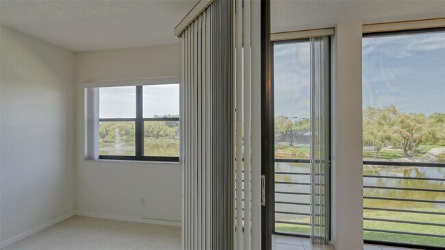 Building Photo - 5400 Eagles Point Cir