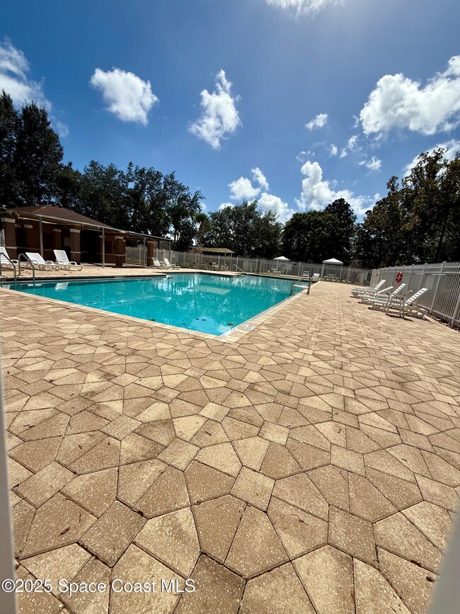 Building Photo - 209 Grand Preserve Way