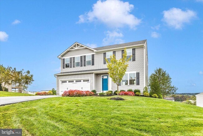 Building Photo - 38 Diopside Dr