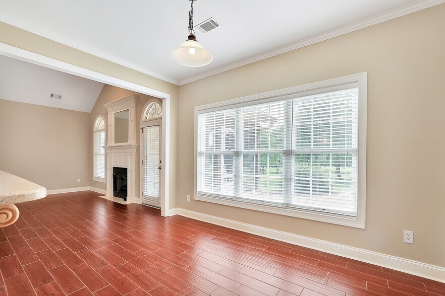 Building Photo - 614 Greene Dr