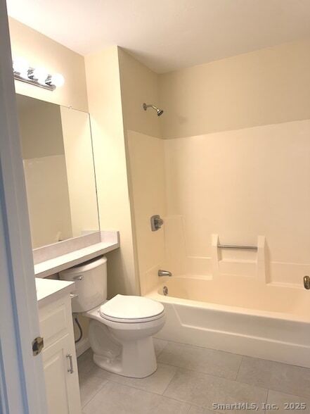 Building Photo - 25 Old Turnpike Rd