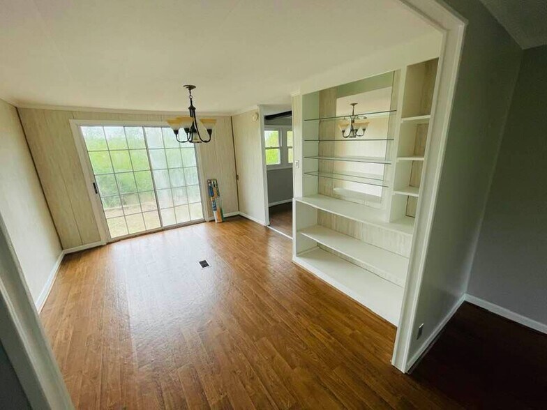 Building Photo - 210 Bride Dr