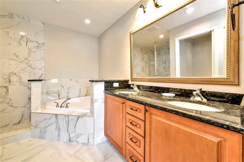 Building Photo - 7702 Lake Vista Ct