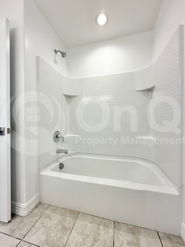 Building Photo - 11524 S 53rd Ave