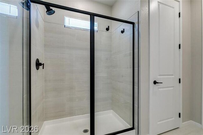 Building Photo - BEAUTIFUL 4 BEDROOM PROPERTY IN GATED COMMUNITY!