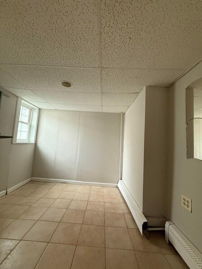 Building Photo - 1430 44th St