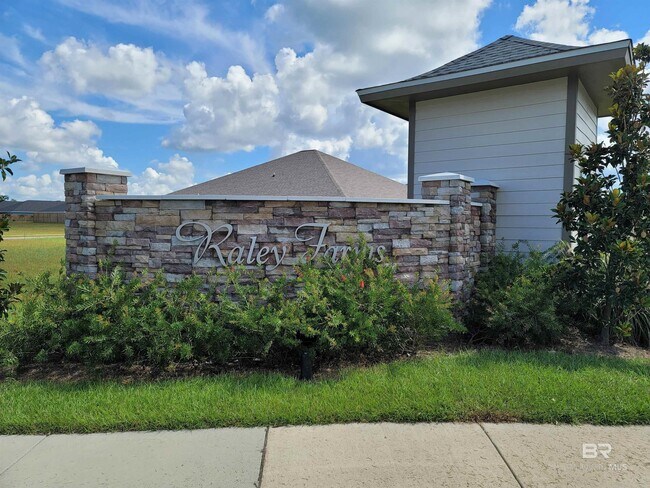 Building Photo - 388 Winters Ave