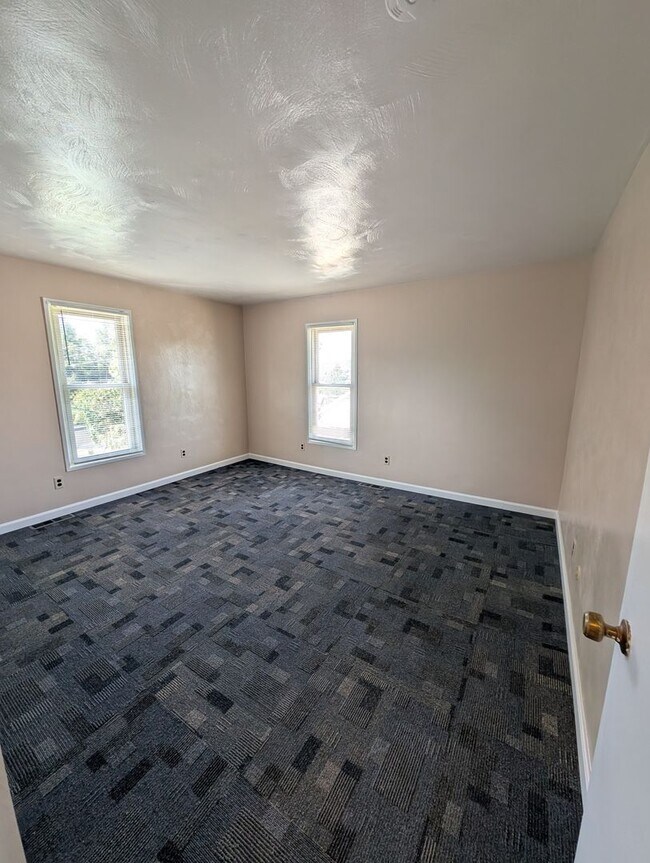 Building Photo - 126 Latimer Ave