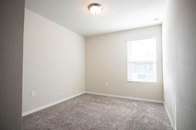 Building Photo - 425 Legacy Lp