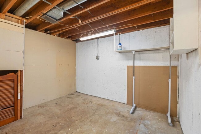 Building Photo - 1306 23rd Ave Ct