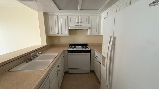 Building Photo - 1 Bedroom Apartment for Rent