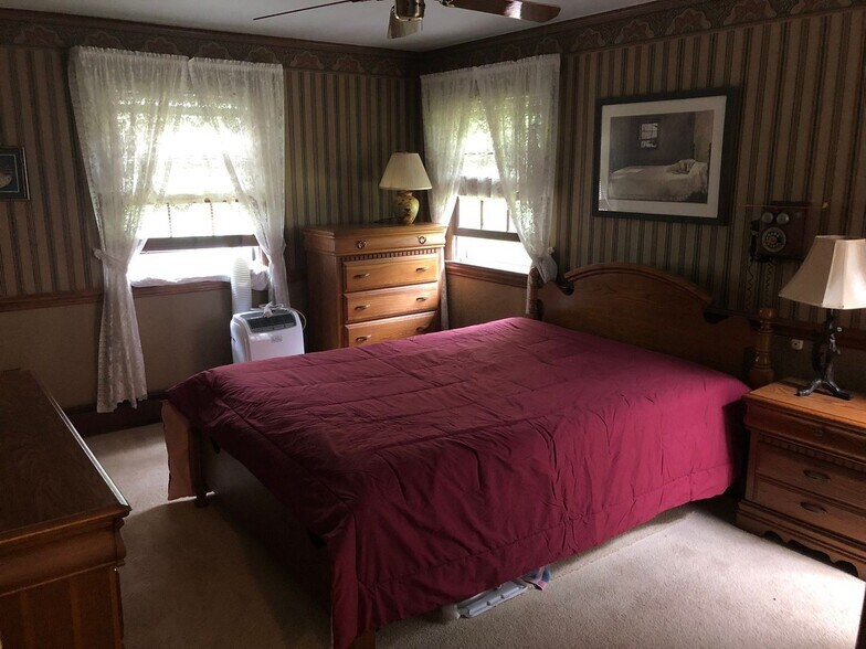 Building Photo - 1606 Daniels Run Rd NE