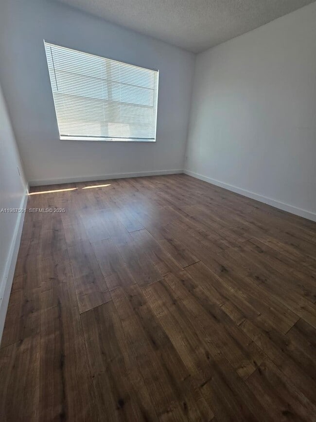 Building Photo - 494 NW 165th St