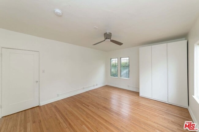 Building Photo - 3167 Rowena Ave